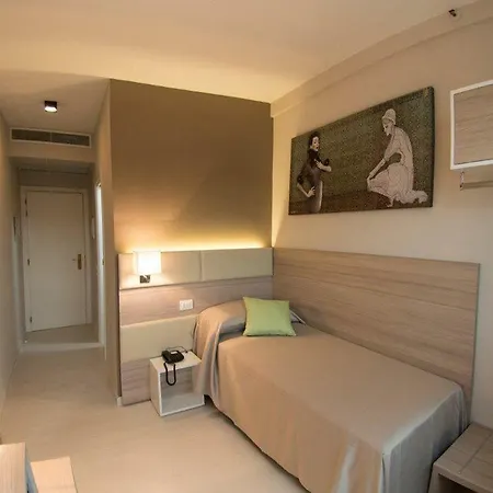 Cristina 3* Naples