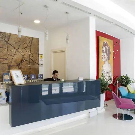 Cristina Hotel Nápoles