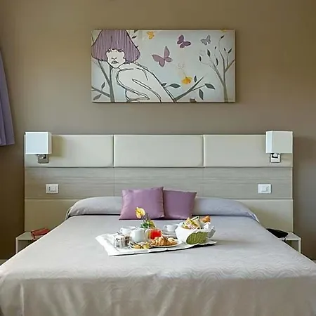 Hotel Cristina 3*