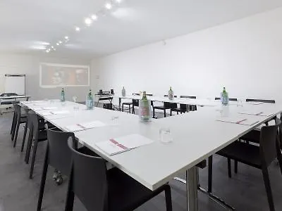 克里斯蒂娜酒店 酒店