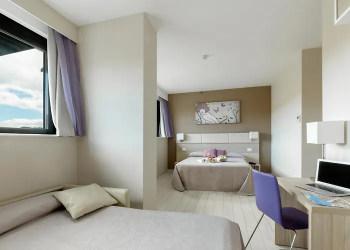 Cristina Hotel Nápoles