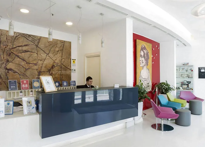 Cristina Hotel Nápoles